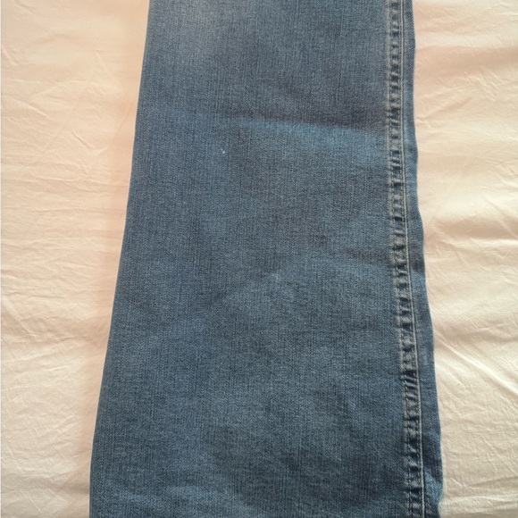 Wild Fable Women’s Light Wash Flare Jeans – Size 12 - Picture 2 of 6